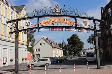 Herne: Das Cranger Tor ist das Wahrzeichen des Herner Stadtteils Crange und der Haupteingang zur Cranger Kirmes, dem zweitgrößten Volksfest Deutschlands.