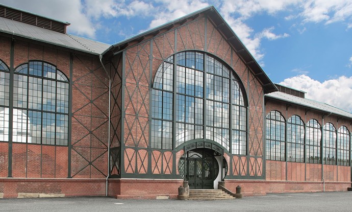 Außenansicht der Maschinenhalle Außenansicht der Maschinenhalle