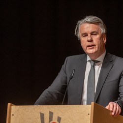 vergrößerte Bildansicht wird geöffnet