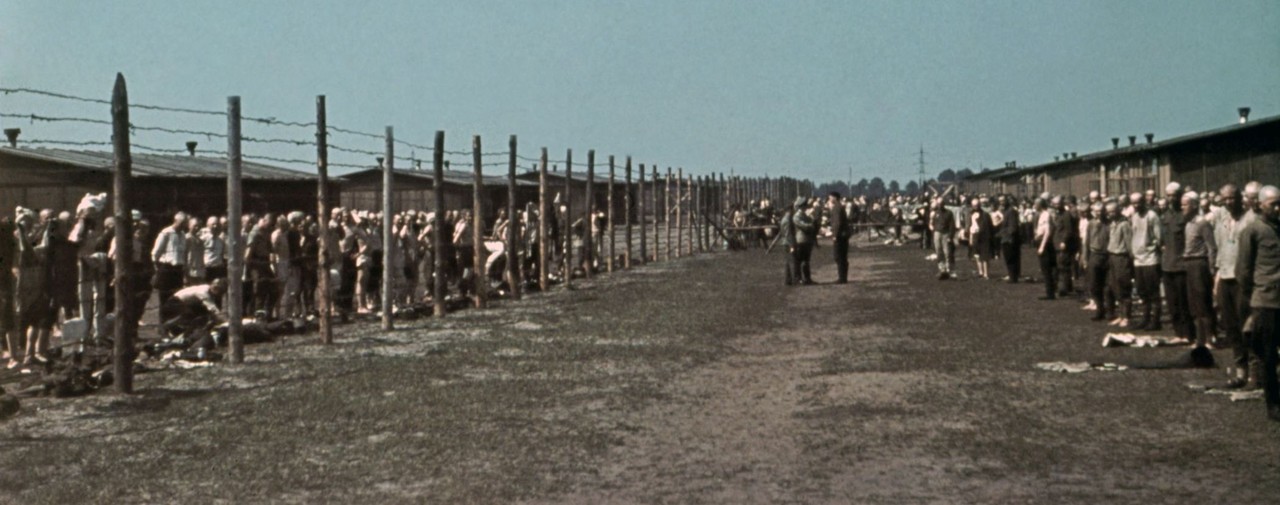 Nach der Ankunft im Lager „Stalag 326 (VI K) Senne“ erfolgte die Trennung der Kriegsgefangenen in Registrierte und Nichtregistrierte. Foto: © LWL-Medienzentrum für Westfalen