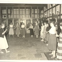 Gruppenleiterschulung nach 1945 (vergrößerte Bildansicht wird geöffnet)