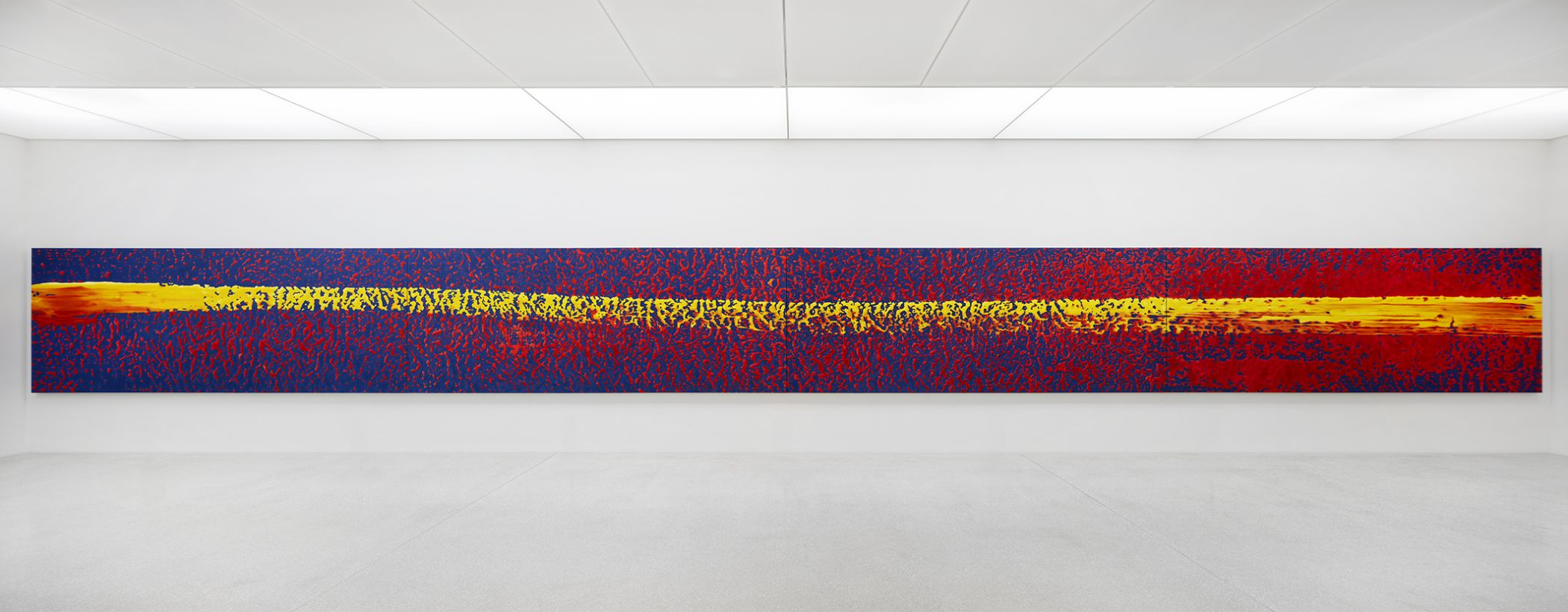 Gerhard Richter, Strich (auf Blau), 1979, 1,90 x 20 Meter, Dauerleihgabe.  © Gerhard Richter 2026 (02042026).<br>Foto: LWL / Hanna Neander