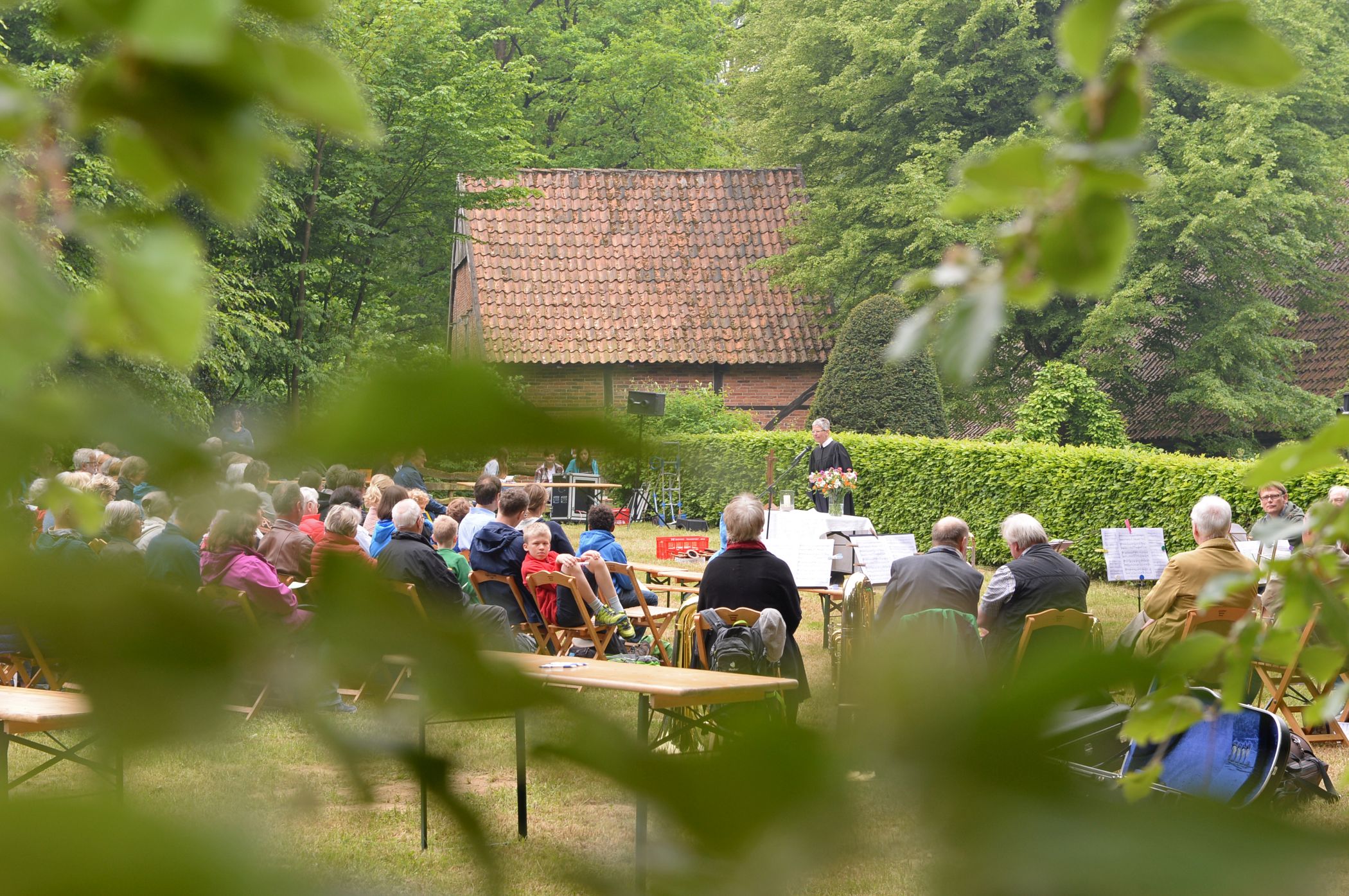 Freiluftgottesdienst in historischem Ambiente genießen.<br>Foto: LWL/Klein