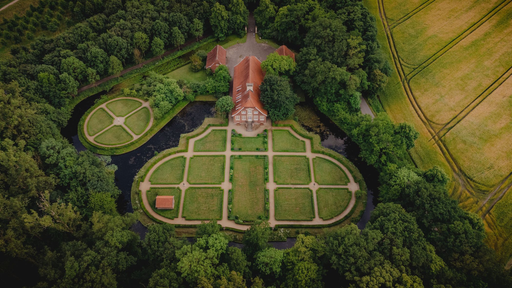 Der Garten von Haus Rüschhaus von oben.<br>Foto: Münsterland e.V./Lisa Gehring
