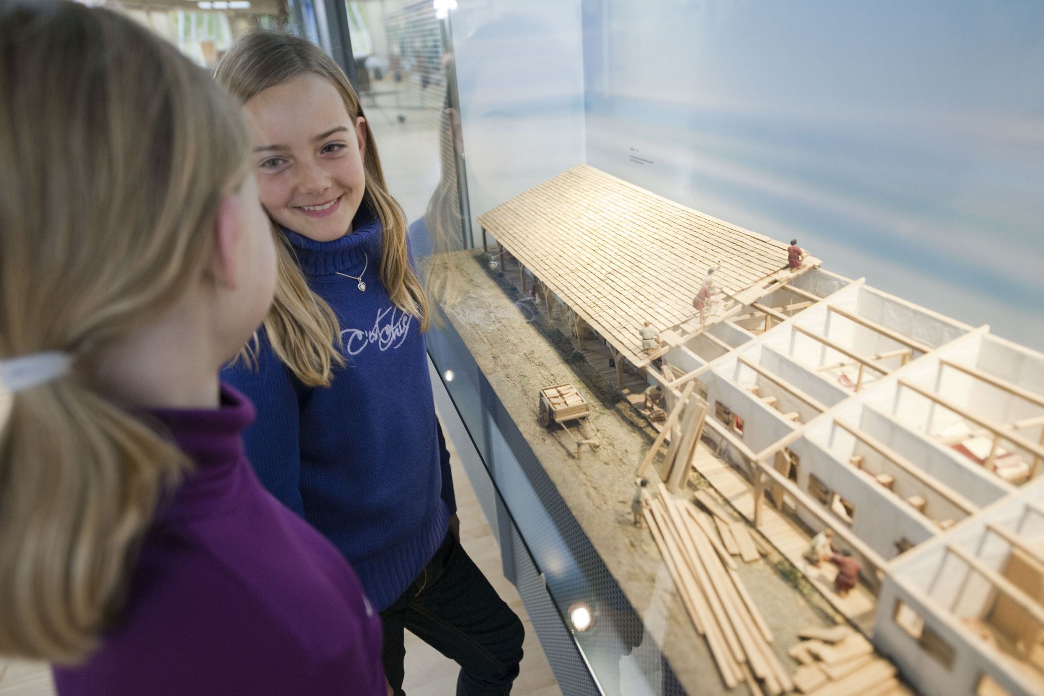 Bei der Führung "Handwerker der Legion" erfahren Familien mit Kindern ab zehn Jahren mehr über Metall-, Holz-, Leder- und Bauhandwerk, Medizin und Töpferei.<br>Foto: LWL/J. Hähnel