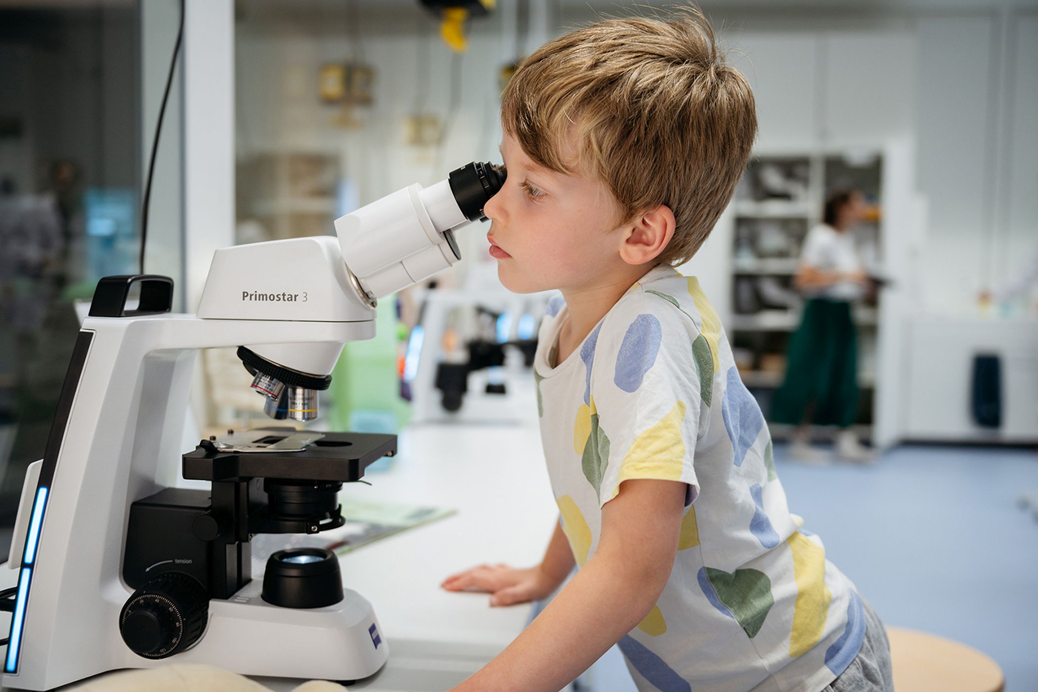 Der Workshop "Gene" lädt zum Entdecken und Experimentieren ein.<br>Foto: LWL/Steinweg