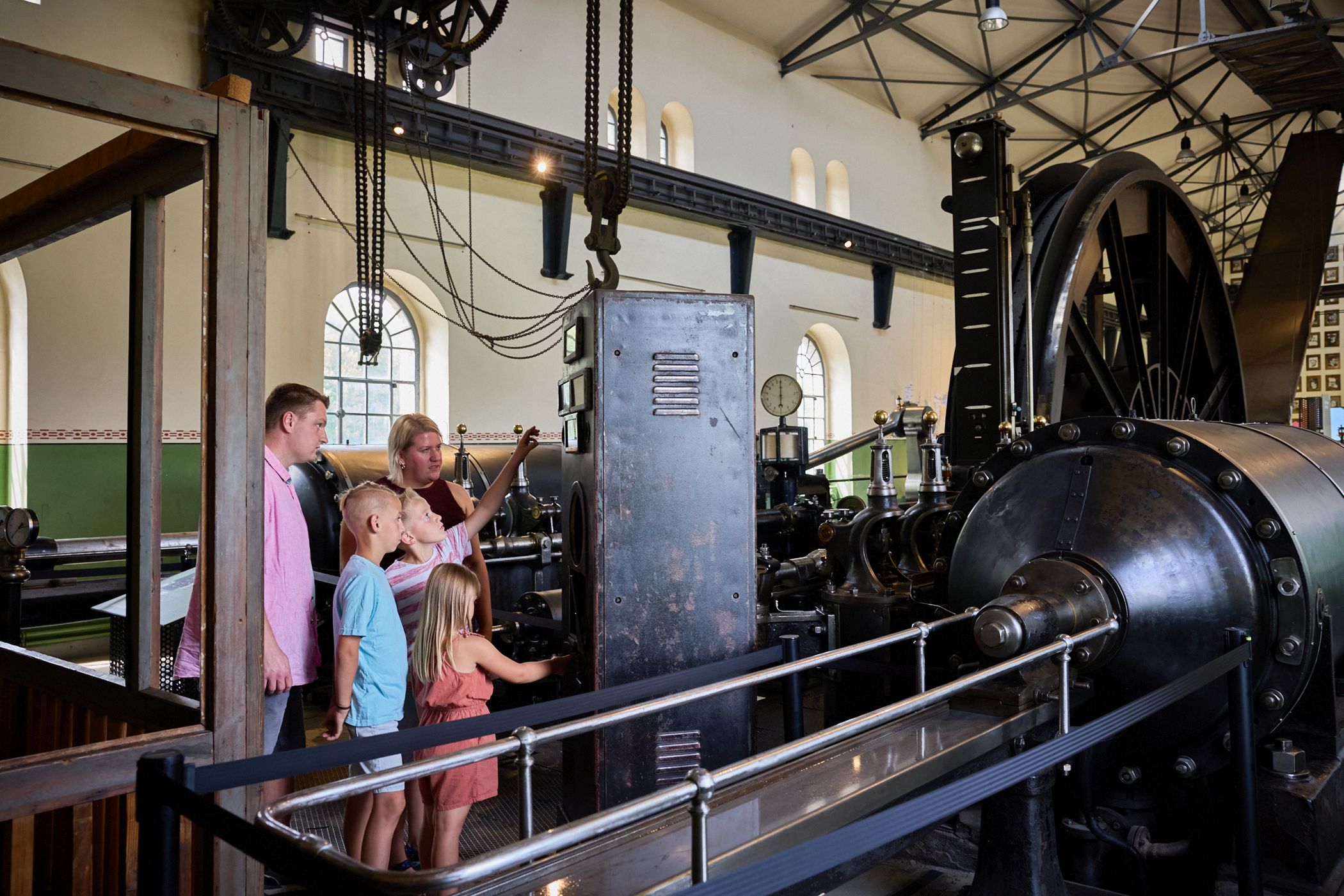 Ein Höhepunkt der Erlebnisführungen ist die Vorführung der historischen Dampffördermaschine am Ende der Führung.<br>Foto: LWL / Julia Gehrmann
