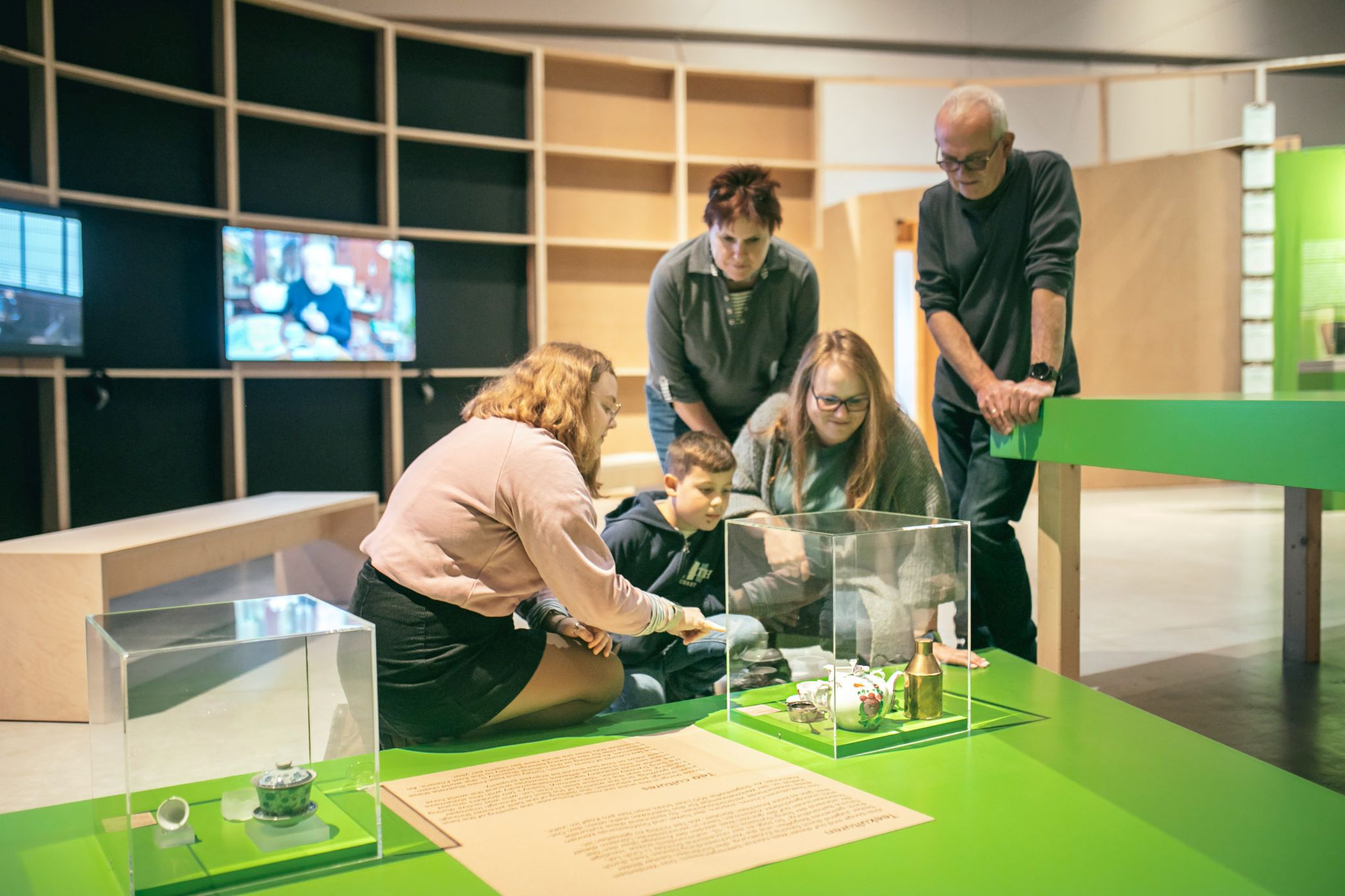 Am letzten Familiensonntag zur Sonderausstellung "Mahlzeit!" dreht sich alles um das Thema Tee.<br>Foto: LWL/ M. Hömberg