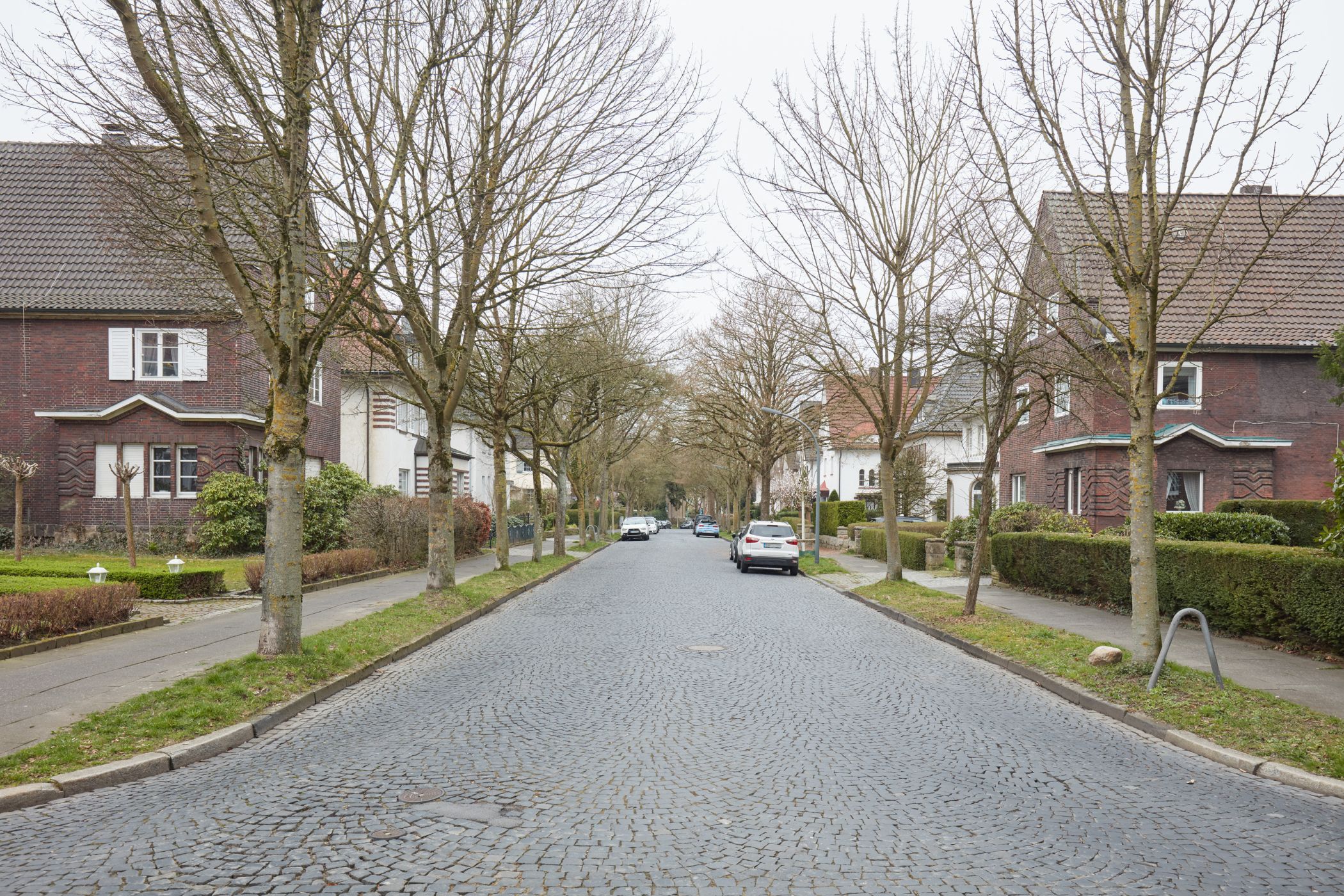 Blick von der Stadtrat-Cremer-Allee zur Feiligrathstraße mit achsensymmetrischer Raumfolge. <br>Foto: LWL/Michael Rasche