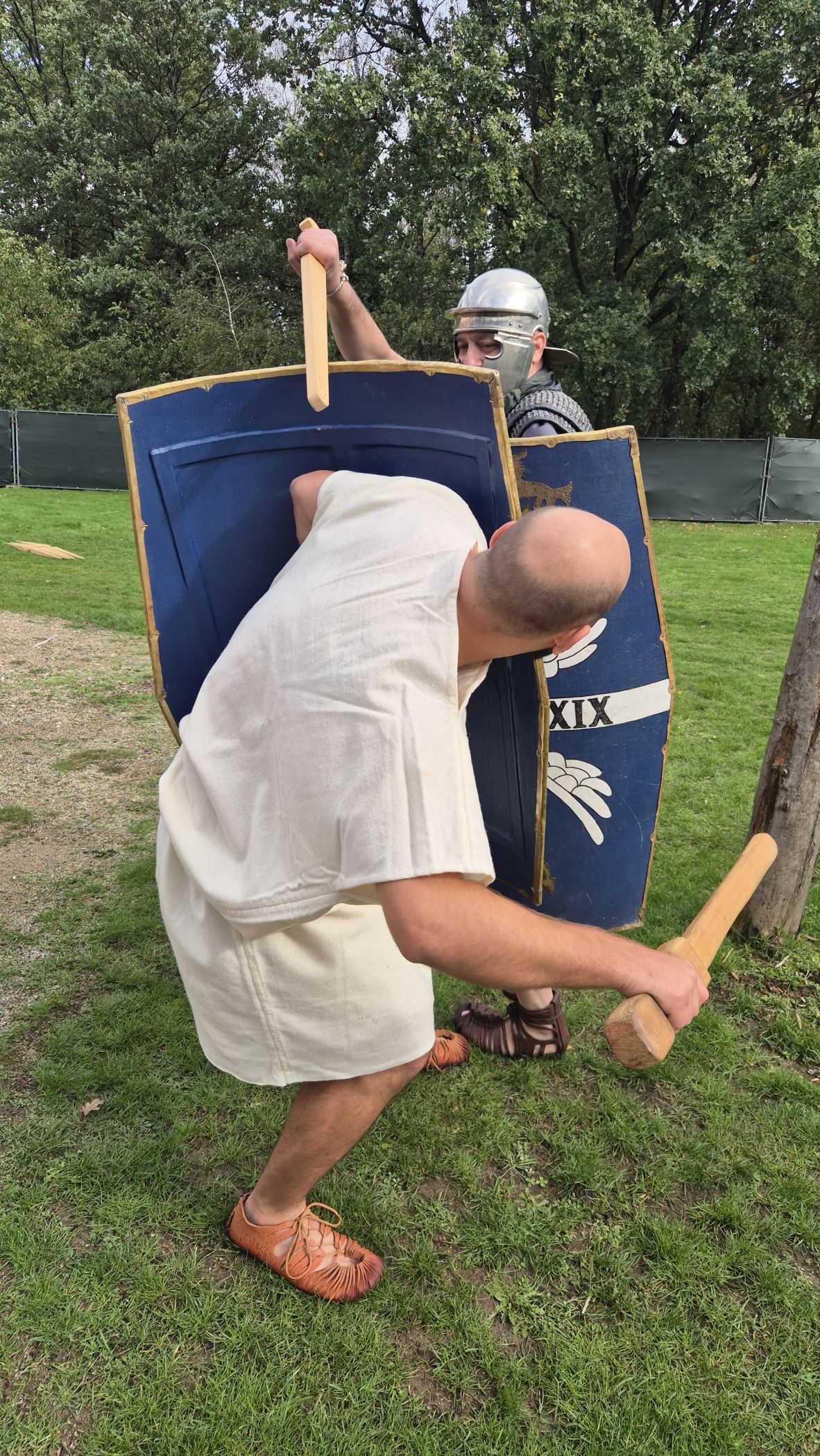 Training mit dem Holzschwert.<br>Foto: LWL/J. Eyschen