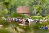 Freiluftgottesdienst in historischem Ambiente genießen.<br>Foto: LWL/Klein