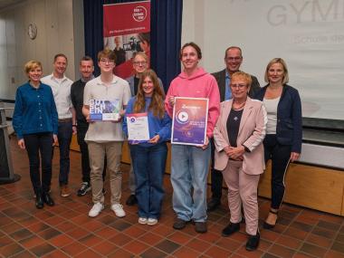 "Film+Schule NRW" hat das Albert-Einstein-Gymnasium in Duisburg-Rheinhausen als erste "Schule der Filmbildung NRW" ausgezeichnet.<br>Foto: Film+Schule NRW/ Bolle