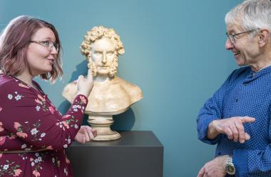Am Samstag (10.2.) um 14 Uhr gibt es im LWL-Museum für Kunst und Kultur eine Tour in Deutscher Gebärdensprache (DGS) durch die Sonderausstellung "Nudes".<br>Foto: LWL/Neander