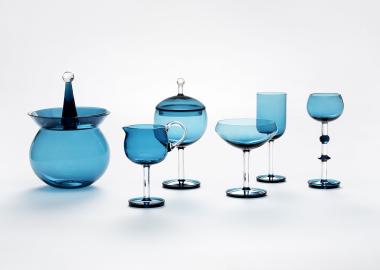 Gläser der Serie &quot;Harlekiini&quot; von Nanny Still aus dem Jahr 1958.&lt;br&gt;Foto: Ella Tommila, Finnisches Glasmuseum Riihimäki 