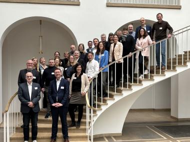 Die beratende Arbeitsgruppe zum Thema &quot;herausforderndes Verhalten und Gewaltschutz in Wohneinrichtungen für Kinder und Jugendliche mit Behinderung&quot; hat mit der konstituierenden Sitzung am Freitag in Münster ihre Arbeit aufgenommen.&lt;br&gt;Foto: LWL 
