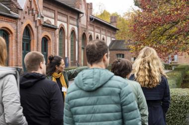 Führung in der Maschinenhalle von Zeche Zollern.&lt;br&gt;Foto: LWL / Gehrmann 