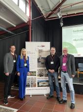 Eine Einführung gaben Christoph Herkströter vom LWL-Institut für westfälische Regionalgeschichte (v.l.), LWL-Kulturdezernentin Dr. Barbara Rüschoff-Parzinger, Oliver Nickel von der Gedenkstätte Stalag 326 und Burkhardt Poste, stellv. Vorsitzender der Gedenkstätte Stalag 326. &lt;br&gt; Foto:LWL/Kneer, S. 
