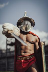 Gladiator Römertage: am 17. Und 18. August tritt Youl Samaré im Rahmen der Römertage des LWL-Römermuseums als Gladiator auf.<br>Foto: Evelien Peters