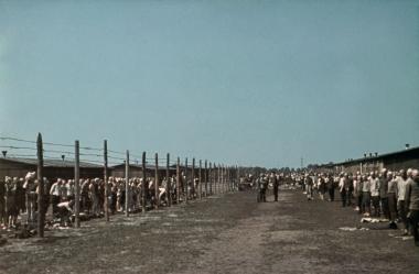 Nach der Ankunft im Lager "Stalag 326 (VI K) Senne" erfolgte die Trennung der Kriegsgefangenen in Registrierte und Nichtregistrierte.<br>Foto: © LWL-Medienzentrum für Westfalen