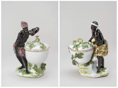 Das LWL-Museum für Kunst und Kultur präsentiert die Porzellanfiguren "Frau und Mann mit Deckelkorb".<br>Foto: LWL / Sabine Ahlbrand-Dornseif