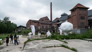 Im Kontext des LEADER-Regionalprojekts "Kulturlabor Nordlippe" setzte das Theaterlabor Bielefeld e. V. unter anderem den Kurzfilm "Wunderland-Express" in Kooperation mit vielen Kunstschaffenden und der Landeseisenbahn Lippe e. V. um.<br>Foto: Jörn Josiek