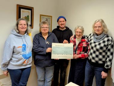 Constanze Jonetat (links) mit ihrem Patientinnen-Team und den Einrichtungsleitern der Wohnungslosenhilfe in Herten.<br>Bild: LWL/Ergotherapie