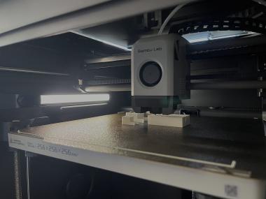 Schicht für Schicht entsteht das keramische 3D-Objekt.<br>Foto: LWL / Grass
