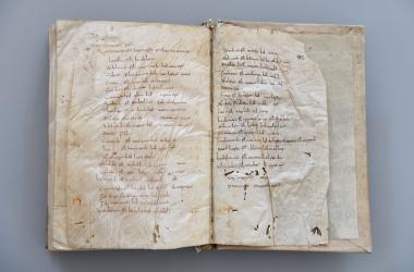 Das Mainzer Geiselverzeichnis enthält die älteste erhaltene schriftliche Erwähnung der Westfalen überhaupt. (Reichenau, um 805/806, Handschrift selbst 8. Jahrhundert, Pergament, H. 30,1 cm, B. 20,5 cm).<br>Foto: Benediktinerstift St. Paul, Sign. Cod. 6/1