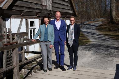 (v.l.) Frau Dr. Marie Luisa Allemeyer, Herr Dr. Georg Lunemann, Frau Dr. Alice Anna Schröder-Klaassen haben der Presse die Highlights der Saison 2025 vorgestellt. <br>Foto: LWL