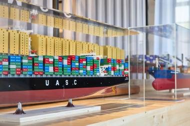Blick in die Ausstellung &quot;Container. Die globale Box&quot;.&lt;br&gt;Foto: LWL / Julia Gehrmann 
