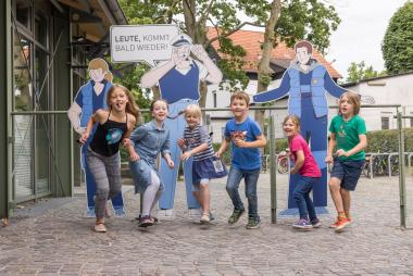 Das LWL-Museum Schiffshebewerk Henrichenburg bietet in der 2. Und 5. Woche der Sommerferien ein spannendes Programm am Wasser.<br>Foto: LWL / Mona Dierkes