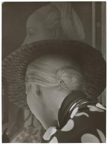 Annelise Kretschmer, Frau mit Hut, 1930.&lt;br&gt;Reproduktion: LWL-MKuK/Hanna Neander&lt;br&gt;© Nachlass Annelise Kretschmer, LWL-Museum für Kunst und Kultur, Münster 