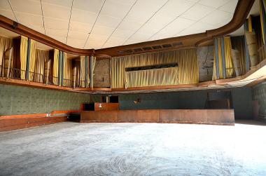 Der Saal des ehemaligen Bahnhofskinos Bali in Hagen während der Restaurierung. <br>Foto:  Michael Kleinrensing/WP Hagen