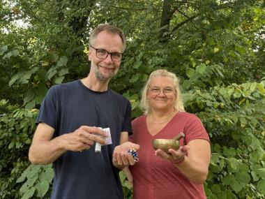 Björn Knemöller und Nicole Hindersmann-Blank sind DBT-Therapeuten für Sozial- und Pflegeberufe und wissen, wie extreme Emotionen besser bewältigt werden können.<br>Foto: LWL/Simone Böhnisch