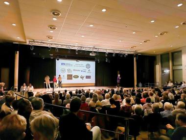Voller Saal beim Psychiatrie-Kino in Erwitte mit rund 300 Besucher:innen.<br>Foto: LWL / Judith Marke