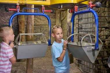 Über- und unter Tage können Kinder auf der &quot;Zeche Knirps&quot; selbst zu Bergleuten werden.&lt;br&gt;Foto: LWL / Julia Gehrmann 