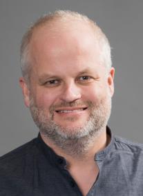 Prof. Dr. Martin Franz von der Universität Osnabrück spricht über das Kneipensterben.<br>Foto: Uwe Lewandowski, Rechte: Universität Osnabrück
