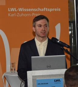 Virnyi bei der Verleihung des Karl-Zuhorn-Preises.<br>Foto: LWL/ Jürgen Appelhans