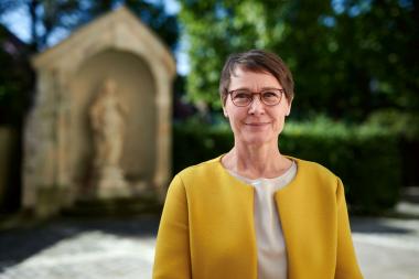 "Sandsteinretterin" Dr. Brite Graue kämpft gegen den Verfall von Jahrhunderte alten Sandstein-Skulpturen.<br>Foto: LWL/Nikolaus Urban