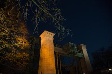 Bei der Fototour steht das beleuchtete Schiffshebewerk im Mittelpunkt.<br>Foto: LWL/ Annette Hudemann