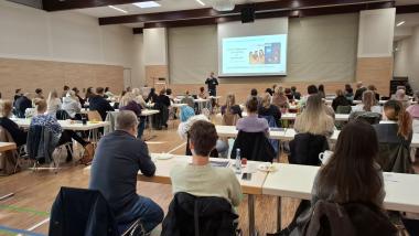 Zahlreiche Expertinnen und Experten kamen zur Ergotherapie-Fachtagung an der LWL-Klinik Dortmund.<br>Bild: LWL/Philipp Stenger