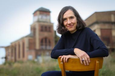 Dorothee Krings liest am Mittwoch (29.11.) in der Glashütte Gernheim aus ihrem Roman "Tage aus Glas".<br>Foto: Andreas Krebs