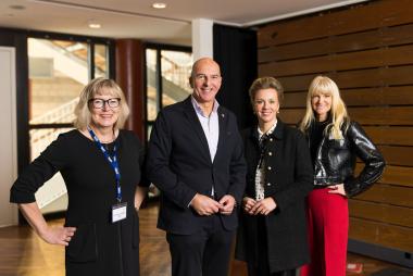 v.l.n.r.: Dr. Yasmine Freigang, Dr. Georg Lunemann, Ina Brandes und Dr. Barbara Rüschoff-Parzinger.&lt;br&gt;Foto: LWL / Hendrik Wardenga 