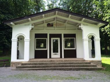 Das Prinzenhaus im Kurpark von Schloss Schieder im Vorzustand im Jahr 2014. <br>Foto: LWL/Saskia Schöfer 