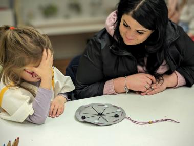 Am Karnevalssonntag können die Besuchenden bei römischen Brett- und Würfelspielen gegeneinander antreten.<br>Foto: LWL /J. Großekathöfer 
