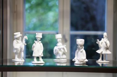 Figuren der Commedia dell'arte (Pulcinella) nach einem Entwurf von Fulvio Bianconi (1951).<br>Foto: LWL / Peter Hübbe 