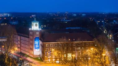 Zahlreiche Beleuchtungen von Einrichtungen des Landschaftsverbandes Westfalen-Lippe, wie hier das Landeshaus in Münster, werden zur Earth Hour für eine Stunde ausgeschaltet.<br>Foto: Thomas M. Weber 