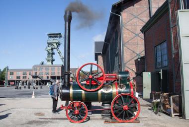 Auch eine historische Dampflokomobile ist am Sonntag auf Zeche Zollern in Betrieb. <br>Foto: LWL/ Annette Hudemann
