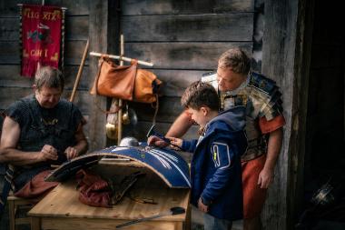 Am Familientag im Juni präsentieren die Legionäre der 19. Legion ihre Handwerkskunst.<br>Foto: LWL/P. Jülich, mit KI optimiert