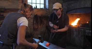 Über 30 junge Schmiedinnen und Schmiede sind beim Jungschmiedetreffen aktiv.<br>Foto: LWL